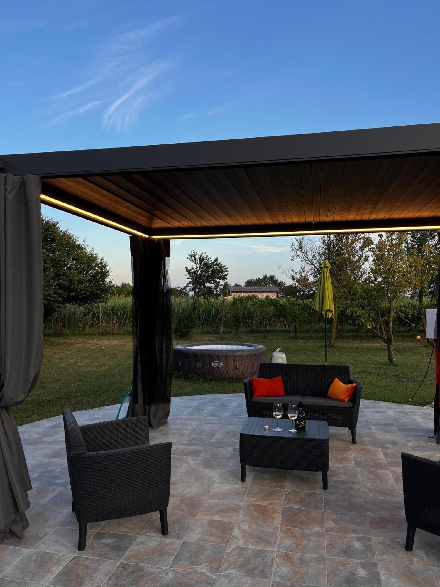 Agriturismo Lis Rosis Medea Luaran gambar
