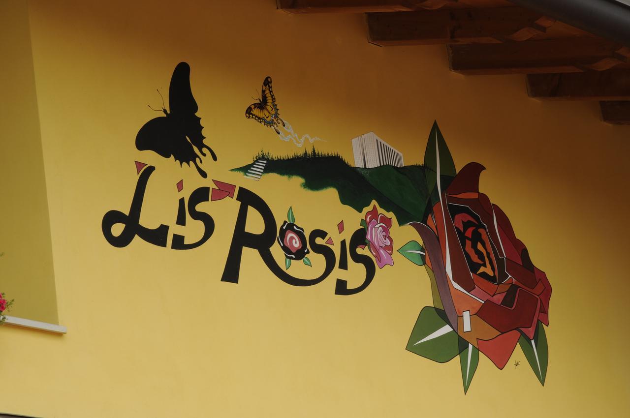 Agriturismo Lis Rosis Medea Luaran gambar