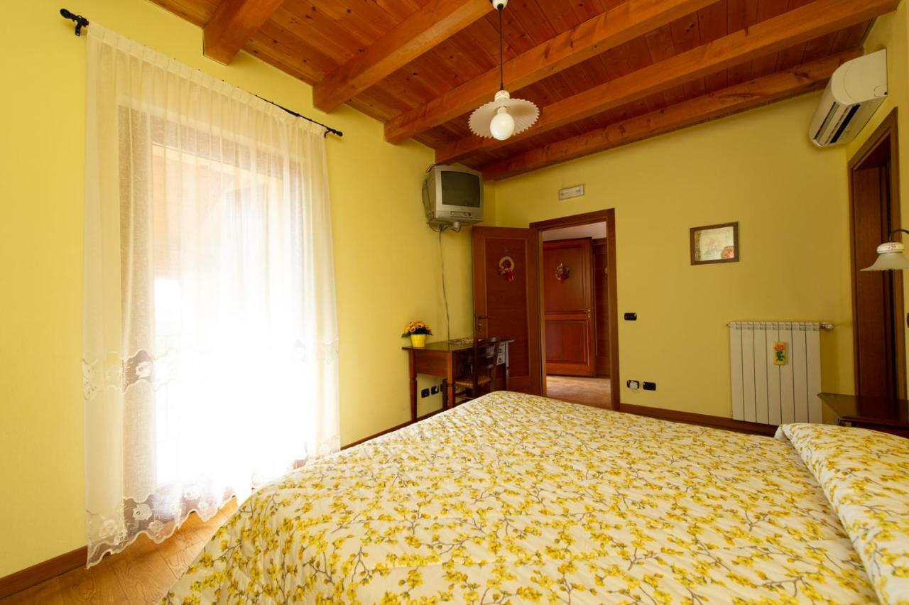 Agriturismo Lis Rosis Medea Luaran gambar