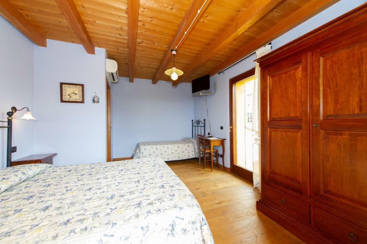 Agriturismo Lis Rosis Medea Luaran gambar